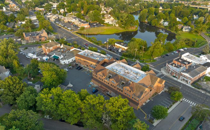 Pictures of Retail property located at 122-140 East Putnam Ave, Greenwich, CT 06807 for lease - image #1