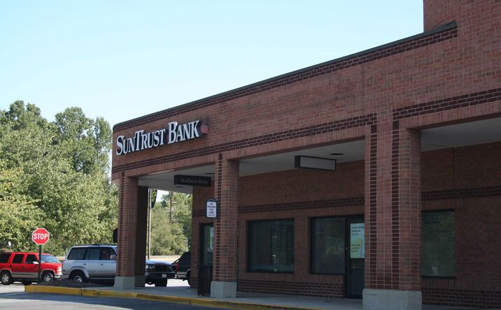 Pictures of Retail property located at 50 Watkins Park Drive, Upper Marlboro, MD 20774 for lease - image #1