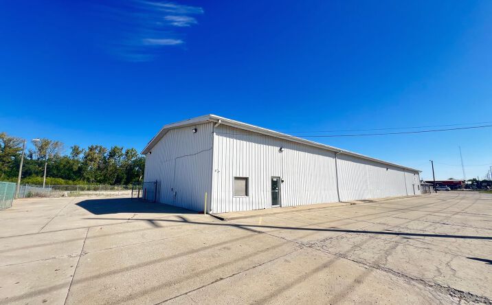 Pictures of Industrial property located at 5620 Massachusetts Ave, Indianapolis, IN 46218 for lease - image #1