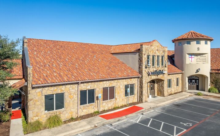 Pictures of Office property located at 7700 Cat Hollow Dr, Round Rock, TX 78681 for lease - image #1
