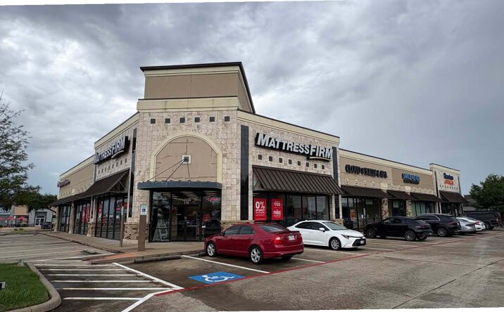 Pictures of Retail property located at 14550 Westheimer Rd, Houston, TX 77077 for lease - image #1