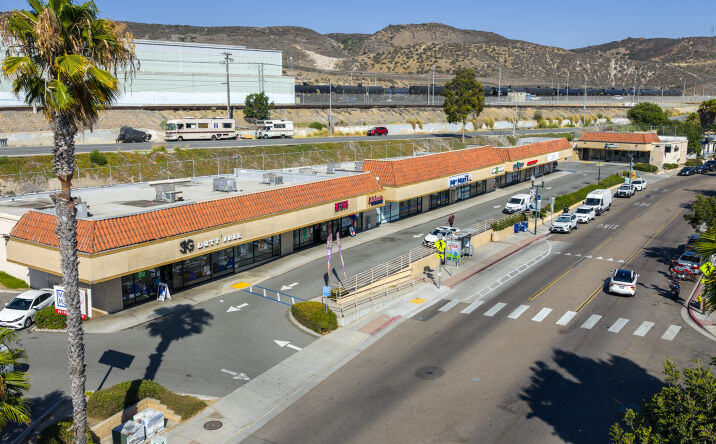 Pictures of Retail, Office property located at 501 E San Ysidro Blvd, San Diego, CA 92173 for lease - image #1