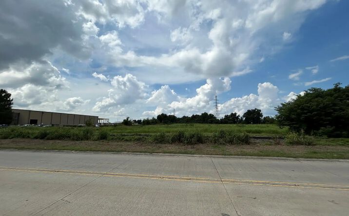 Pictures of Land property located at 1900 S Westport Dr, Port Allen, LA 70767 for lease - image #1