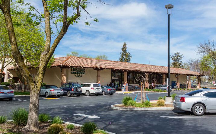 Pictures of Retail property located at 409 - 417 Mace Blvd, Davis, CA 95616 for lease - image #1