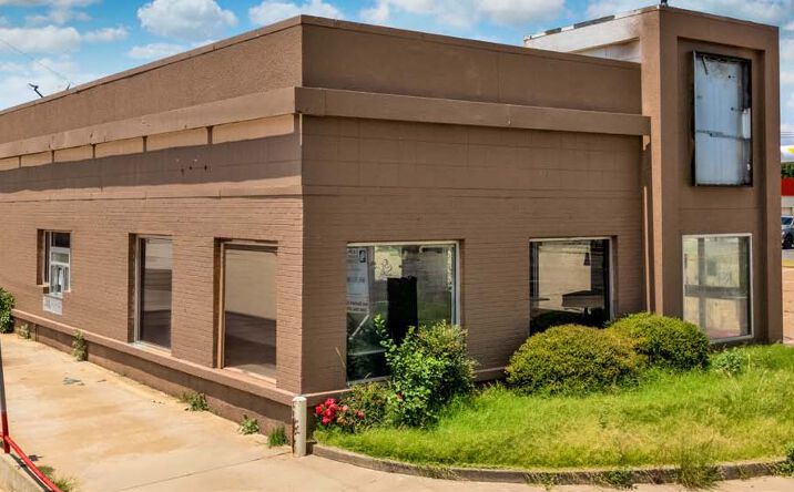 Pictures of Retail, Restaurant property located at 5004 Slide Rd, Lubbock, TX 79414 for lease - image #1
