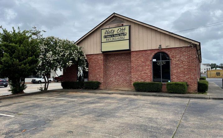 Pictures of Retail property located at 321 E 5th N Street, Summerville, SC 29483 for lease - image #1