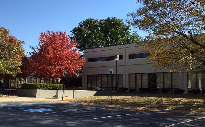 Pictures of Office, Industrial property located at 4005 Vincennes Rd, Indianapolis, IN 46268 for lease - image #1
