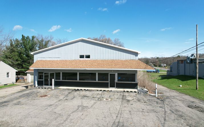 Pictures of Retail, Office, Industrial property located at 110 Creekview Dr, Battle Creek, MI 49037 for lease - image #1