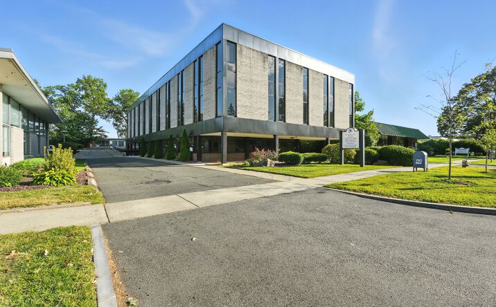 Pictures of Office property located at 117 Park Ave, West Springfield, MA 01089 for lease - image #1