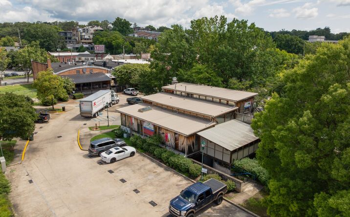 Pictures of Retail, Office, Special Purpose property located at 110 River St, Chattanooga, TN 37405 for lease - image #1