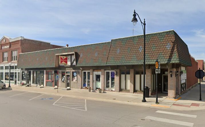 Pictures of Restaurant property located at 528 W Bertrand Ave, St Marys, KS 66536 for lease - image #1