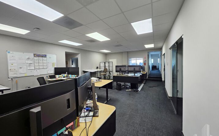 Pictures of Retail, Industrial property located at 930 Innes Ave, SF, CA 94124 for lease - image #1