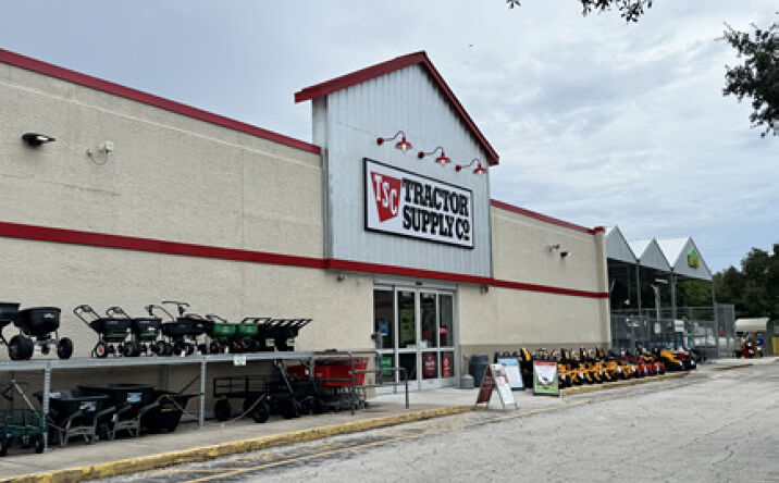 Pictures of Retail property located at 1501 U.S. Rte 1, Vero Beach, FL 32960 for lease - image #1