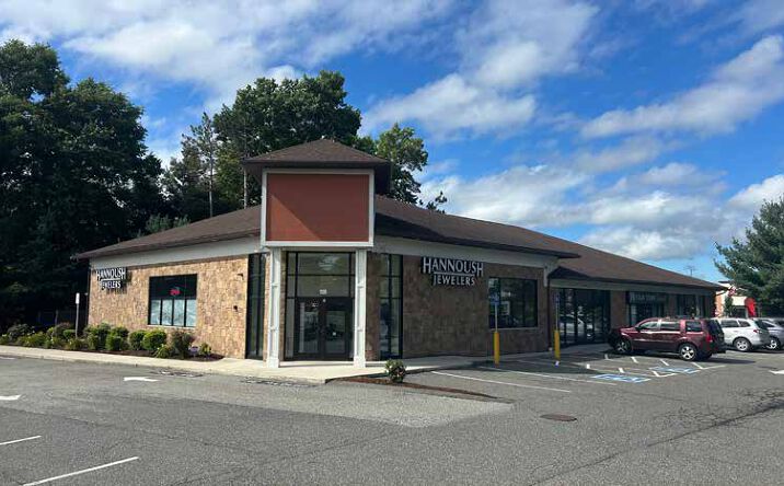 Pictures of Retail property located at 118 Elm St, Enfield, CT 06082 for lease - image #1
