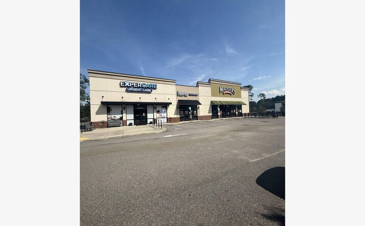 Pictures of Retail, Special Purpose property located at 632 W Oglethorpe Hwy, Hinesville, GA 31313 for lease - image #1