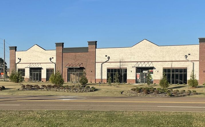 Pictures of Retail property located at 5048 Getwell Rd, Southaven, MS 38672 for lease - image #1