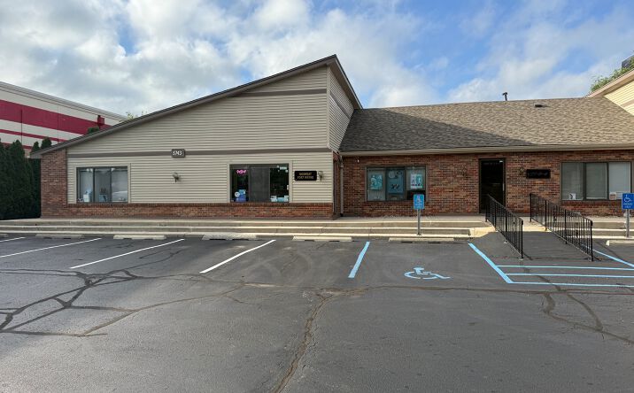 Pictures of Office property located at 5743 Wilkie Dr, Fort Wayne, IN 46804 for lease - image #1