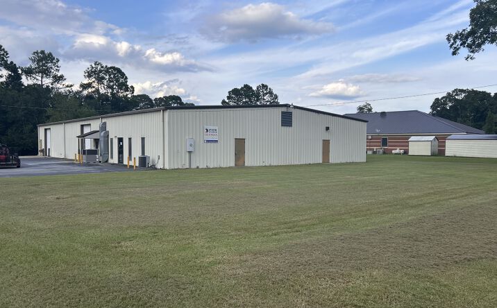 Pictures of Office, Industrial, Special Purpose property located at 102 Cloverdale Rd, Glennville, GA 30427 for lease - image #1