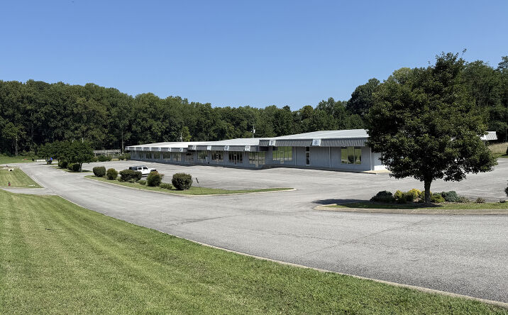 Pictures of Retail, Industrial property located at 1010 Stearman Dr, White House, TN 37188 for lease - image #1