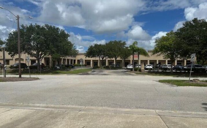 Pictures of Office, Retail, Industrial property located at 298 S Nova Road Suite E, Ormond Beach, FL 32174 for lease - image #1