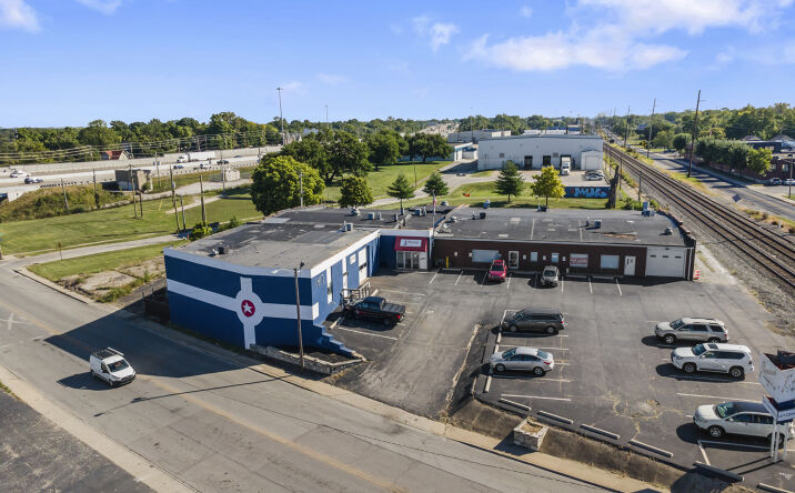 Pictures of Industrial property located at 1417 Commerce Ave, Indianapolis, IN 46201 for lease - image #1