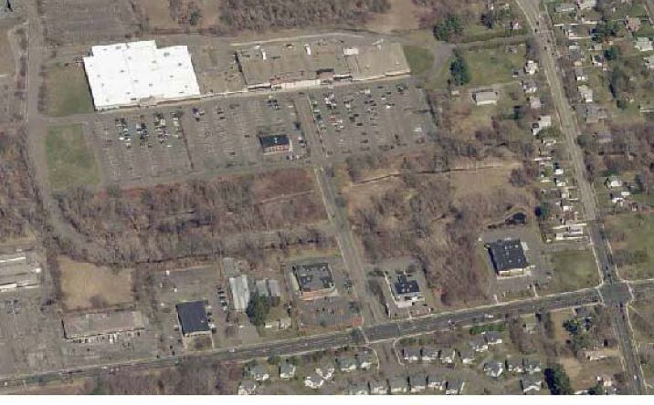 Pictures of Retail property located at 922 Silver Ln, East Hartford, CT 06118 for lease - image #1
