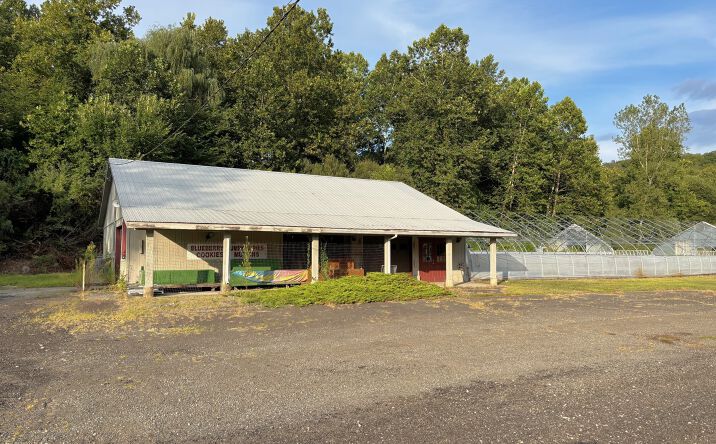 Pictures of Retail, Land property located at 795 Roosevelt Dr, Derby, CT 06418 for lease - image #1