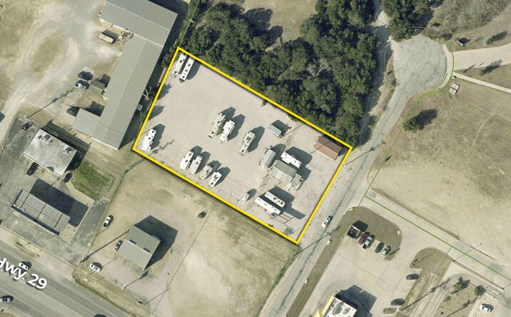 Pictures of Retail, Office, Special Purpose property located at 107 Bailey Ln, Liberty Hill, TX 78642 for lease - image #1