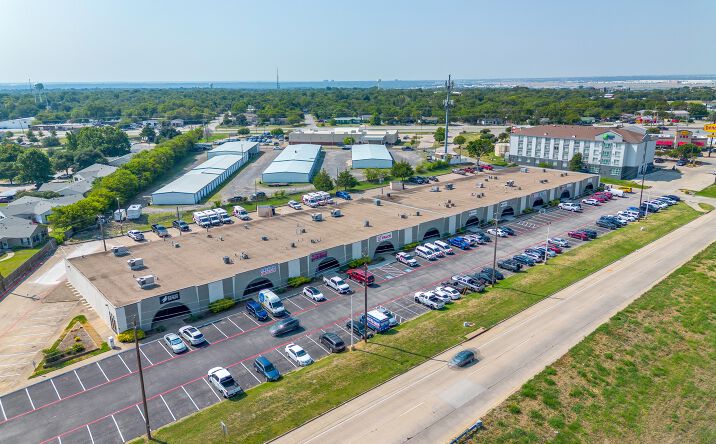 Pictures of Office, Industrial property located at 3501 NW Loop 820, Fort Worth, TX 76106 for lease - image #1