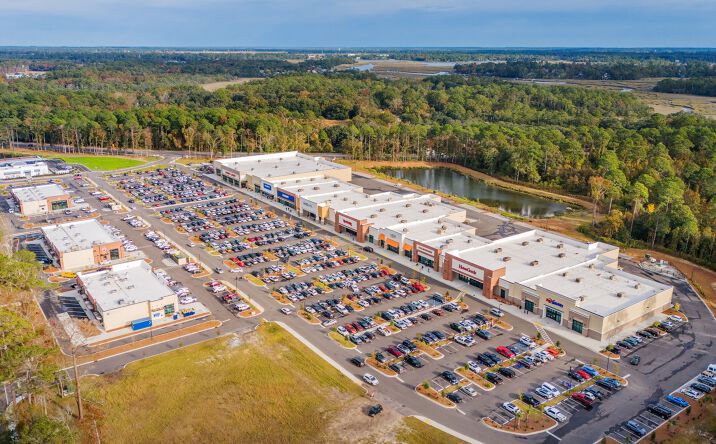 Pictures of Retail property located at 336 Robert Smalls Pkwy, Beaufort, SC 29906 for lease - image #1