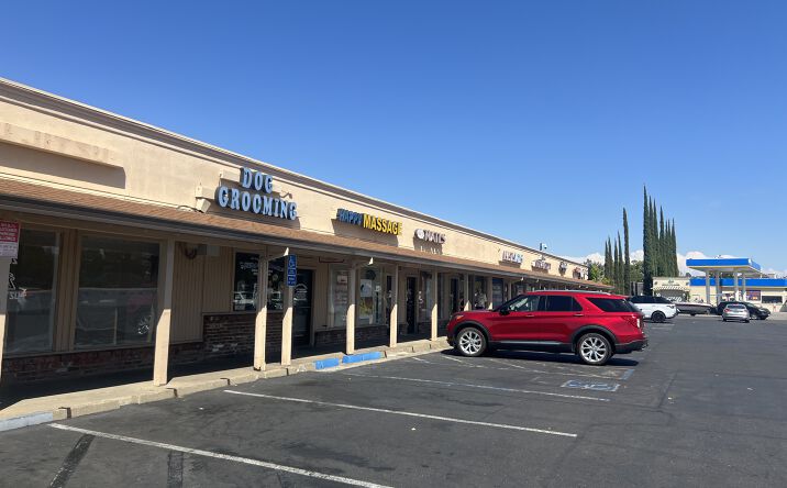 Pictures of Retail property located at 404 Bidwell St, Folsom, CA 95630 for lease - image #1