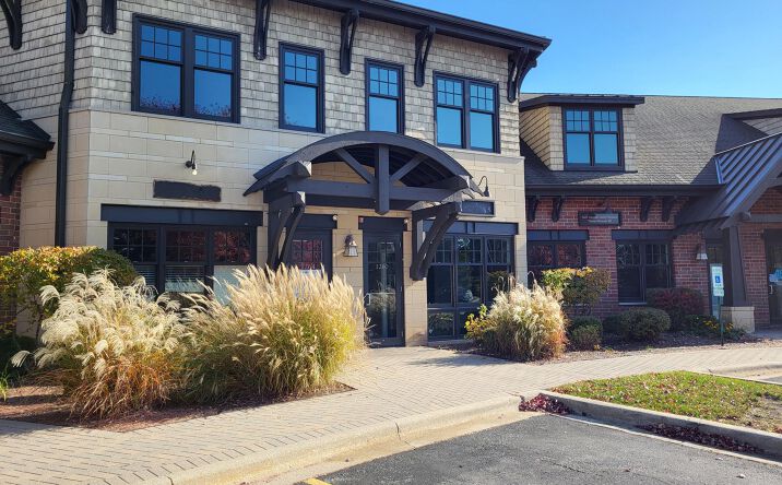 Pictures of Office property located at 1266 American Way, Libertyville, IL 60048 for lease - image #1
