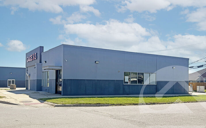 Pictures of Retail, Industrial property located at 14243 W 8 Mile Rd, Detroit, MI 48152 for lease - image #1