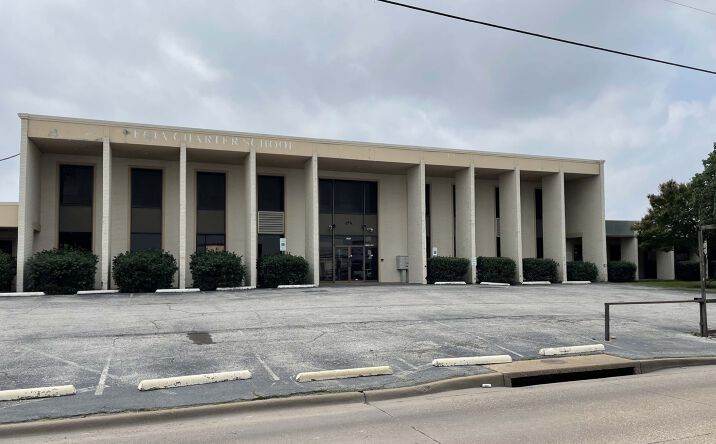 Pictures of Industrial property located at 2800 W Kingsley Rd, Garland, TX 75041 for lease - image #1