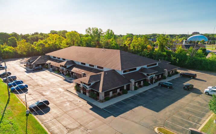 Pictures of Office property located at 45200 Card Rd, Macomb, MI 48044 for lease - image #1