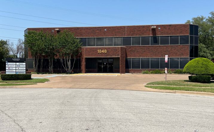 Pictures of Office property located at 1848 Norwood Plaza, Hurst, TX 76054 for lease - image #1