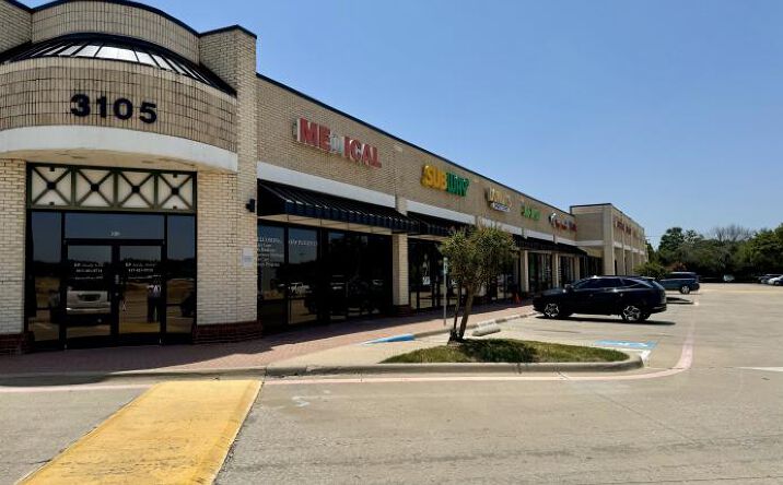 Pictures of Retail property located at 3105 Ira E. Woods Ave, Grapevine, TX 76051 for lease - image #1