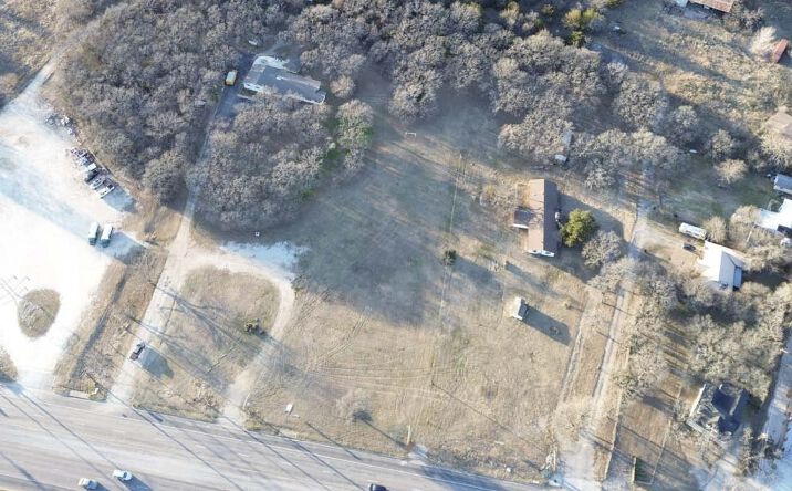 Pictures of Land property located at 1535 E Henderson St, Cleburne, TX 76031 for lease - image #1