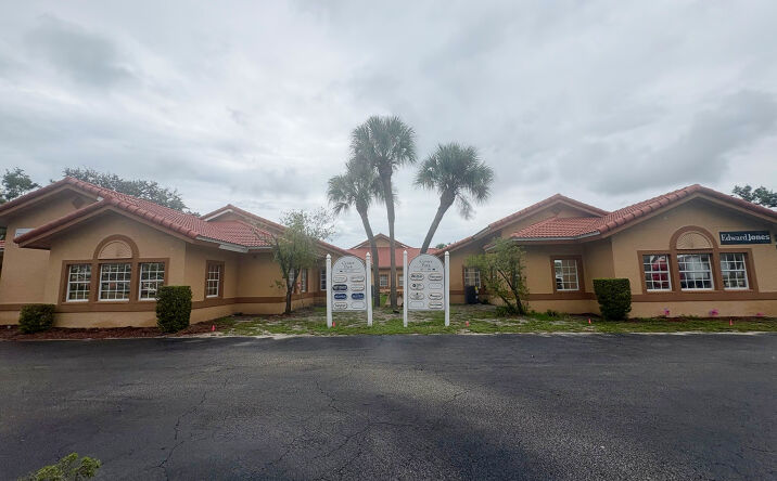 Pictures of Office property located at 197 Center Rd, Venice, FL 34285 for lease - image #1