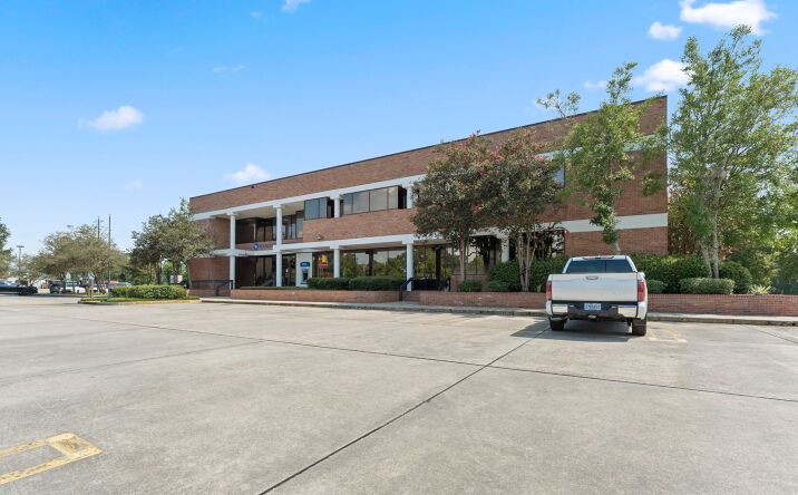 Pictures of Office property located at 908 N Airline Hwy, Gonzales, LA 70737 for lease - image #1