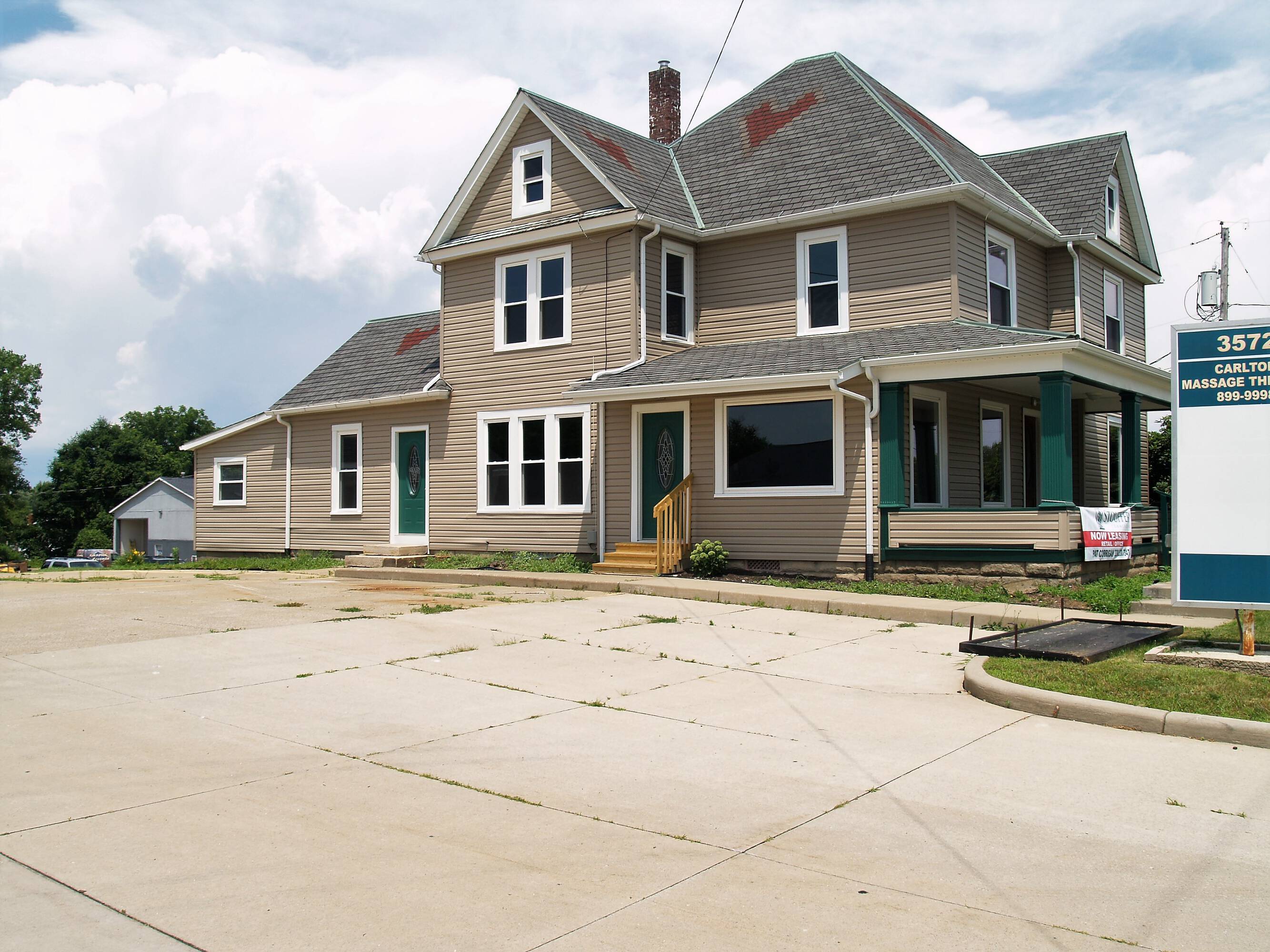 306313