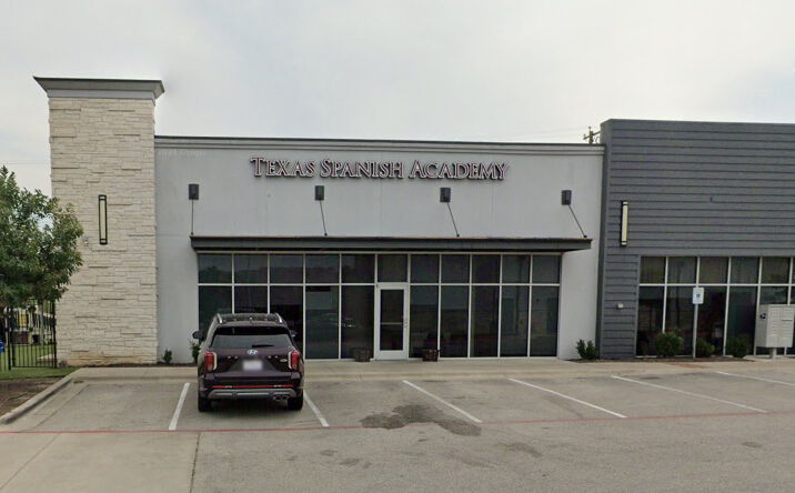 Pictures of Retail, Special Purpose property located at 2471 S A.W. Grimes Blvd, Round Rock, TX 78664 for lease - image #1