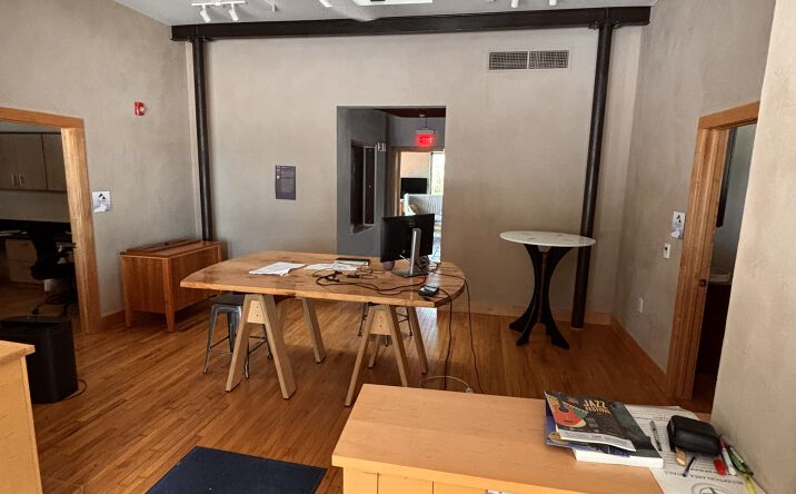 Pictures of Office property located at 800 19th St, Des Moines, IA 50314 for lease - image #1