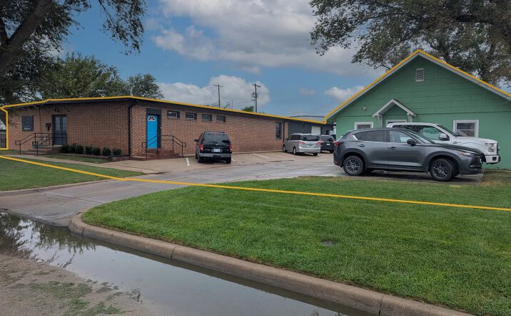 Pictures of Office property located at 1417 S Handley St, Wichita, KS 67213 for lease - image #1