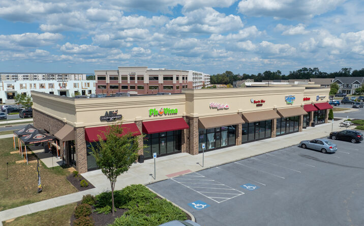Pictures of Retail property located at 115 Springwood Dr, Lebanon, PA 17042 for lease - image #1