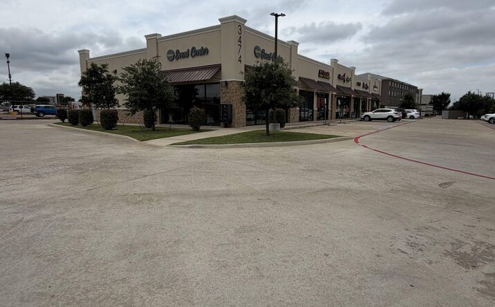 Pictures of Retail, Office, Restaurant property located at 3474 Highland Rd, Dallas, TX 75228 for lease - image #1