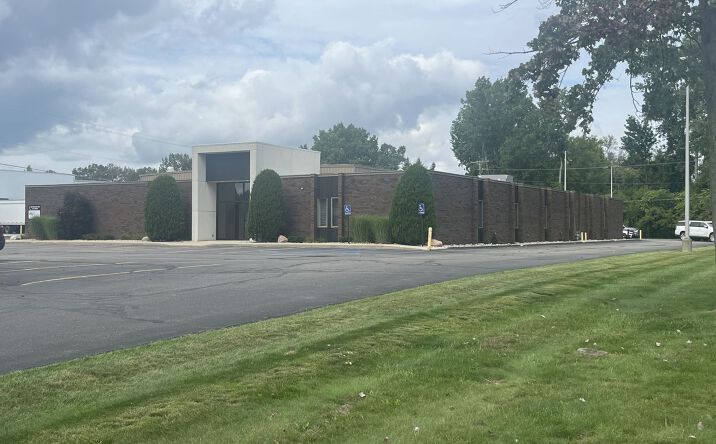 Pictures of Office property located at 1979 Holland Ave, Port Huron, MI 48060 for lease - image #1