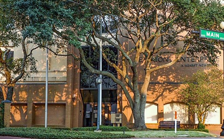 Pictures of Retail, Office, Industrial property located at 380 Main Street & 425 Pine Street, Beaumont, TX 77701 for lease - image #1