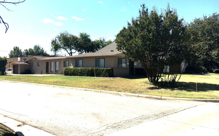 Pictures of Office property located at 5901 Locke Ave, Fort Worth, TX 76107 for lease - image #1
