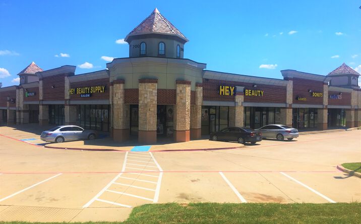 Pictures of Retail property located at 700 N Clark Rd, Duncanville, TX 75116 for lease - image #1